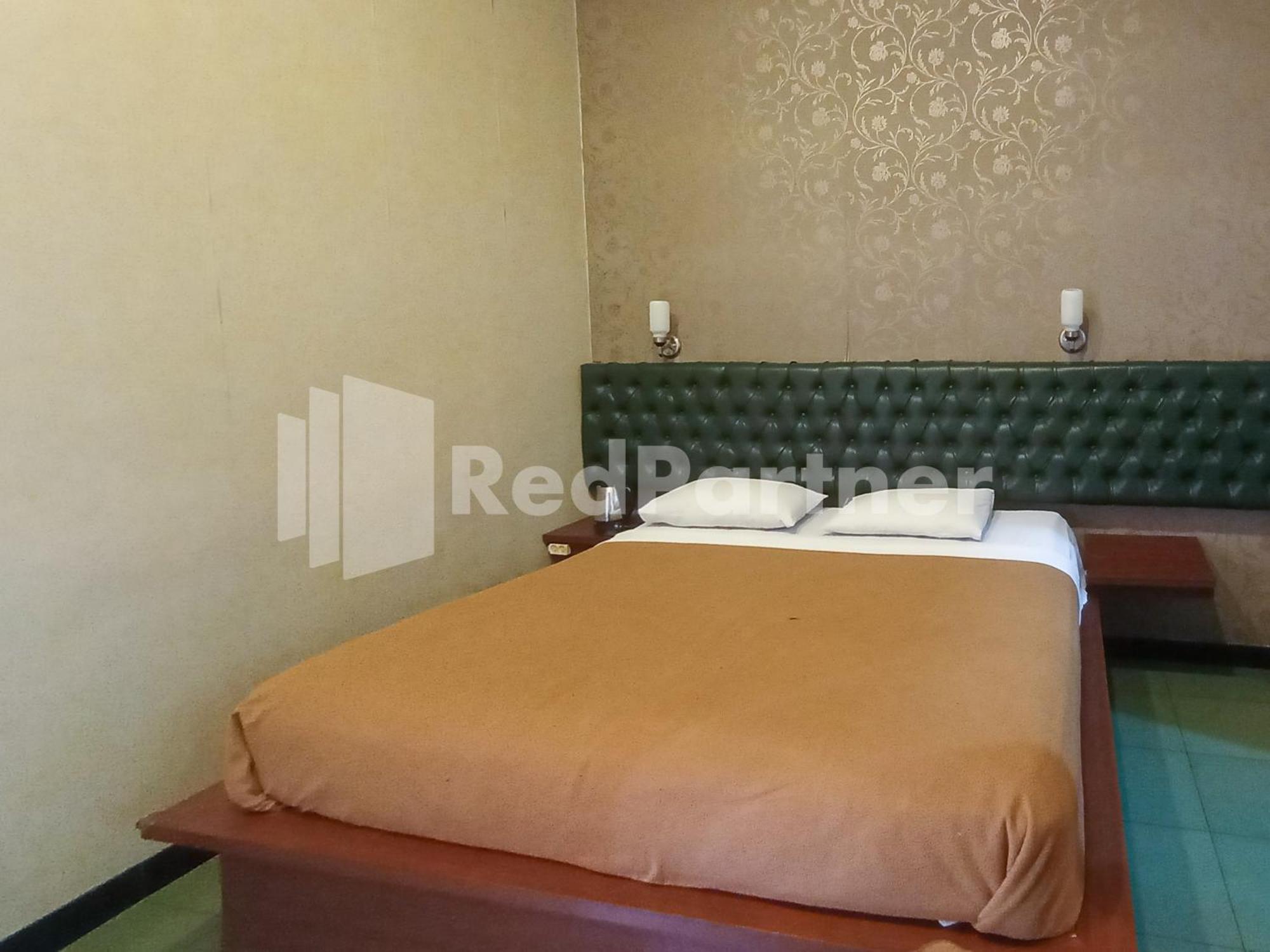 Nillo Hotel Kebumen Mitra Reddoorz Exterior foto